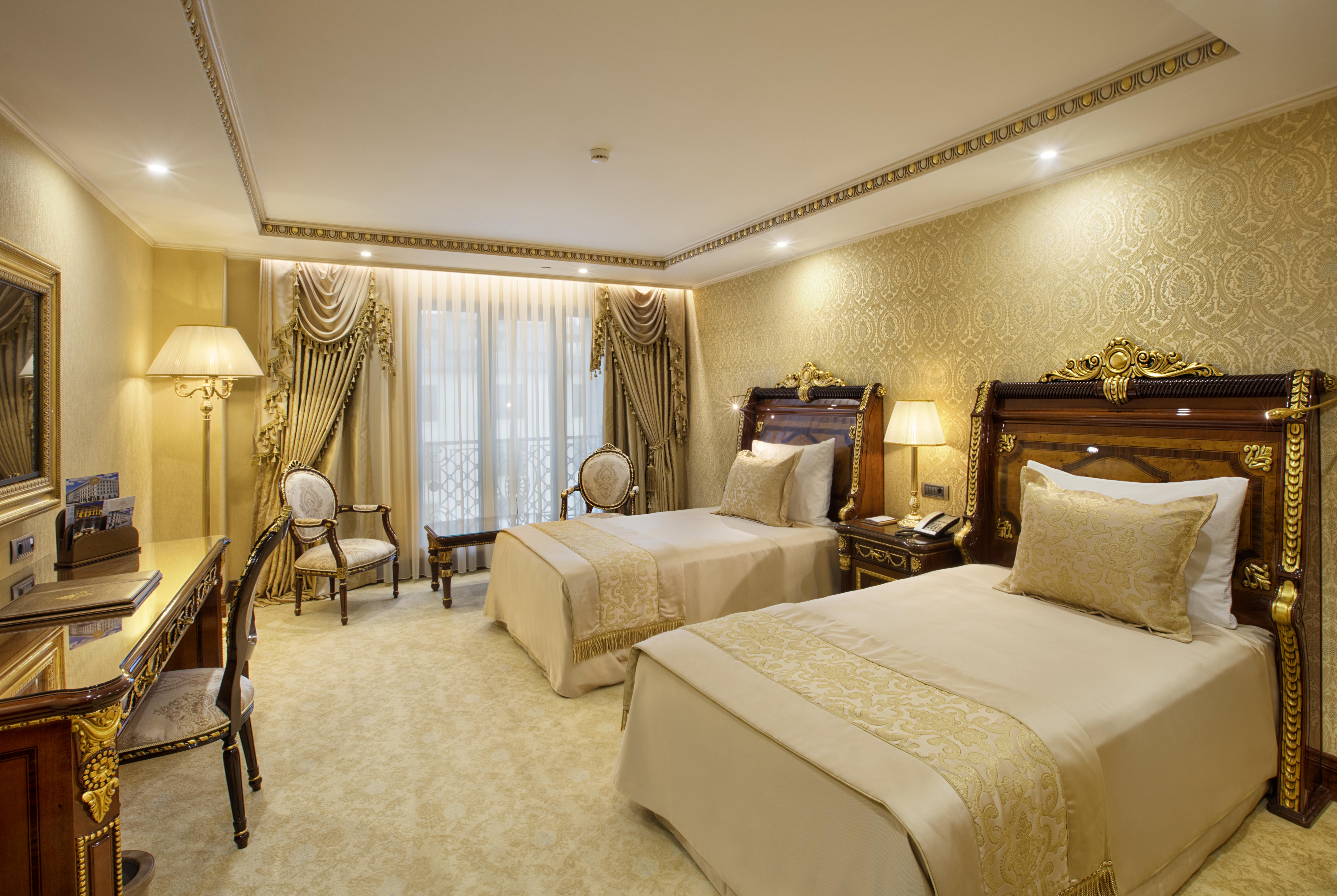 فندق أوتمانز لايف ديلوكس اسطنبول المظهر الخارجي الصورة A room at the Four Seasons Hotel