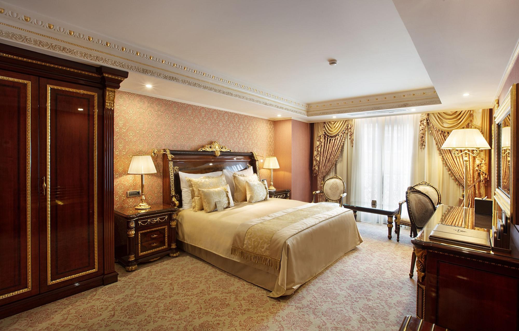 فندق أوتمانز لايف ديلوكس اسطنبول المظهر الخارجي الصورة A suite at the Four Seasons Hotel